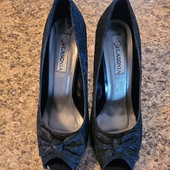 High heel shoes - Picture 3 of 4